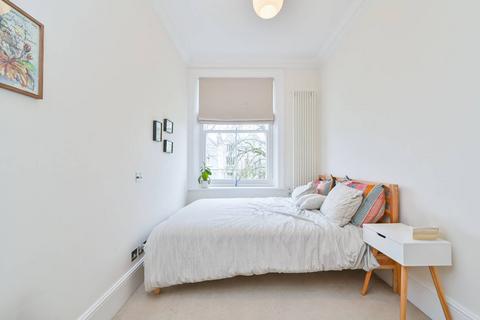 2 bedroom flat for sale, Alma Square, St John's Wood, London, NW8