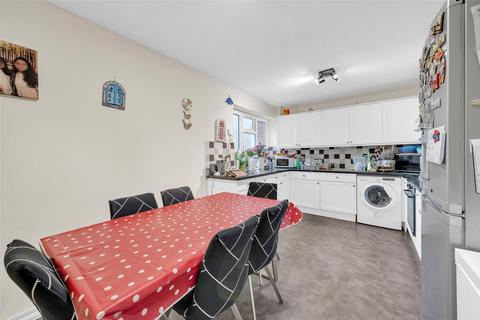 2 bedroom maisonette for sale, Milton House, Bexley Lane, Crayford, Kent, DA1