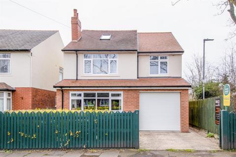 4 bedroom detached house for sale, Eden Avenue, Wakefield WF2