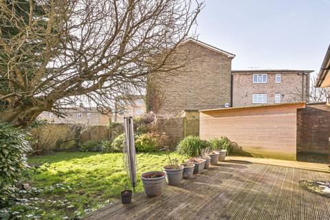 2 Aitken Road, Barnet, EN5 3AD