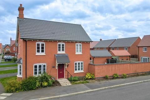 3 bedroom detached house for sale, Russett Avenue, Off The Longshoot