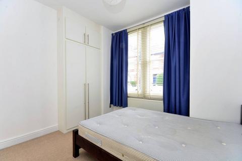 2 bedroom flat to rent, Danehurst Street, Munster Village, London, SW6