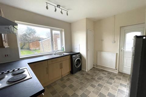 3 bedroom bungalow to rent, Delabere Road Bishops Cleeve