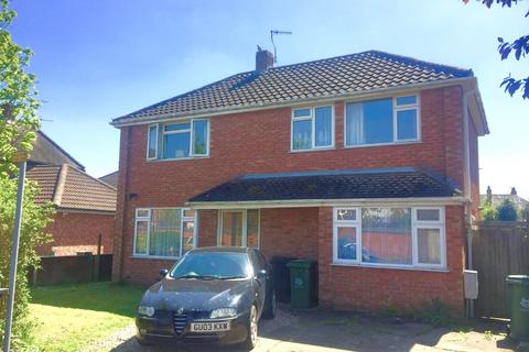 5 bedroom detached house to rent, Windsor Avenue, Worcester WR2