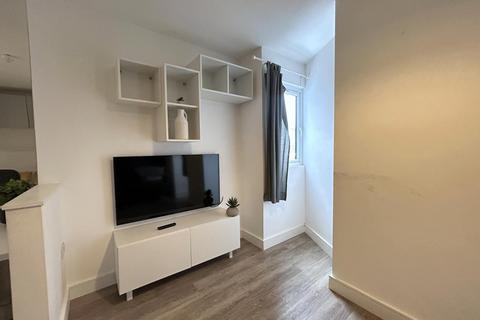 Studio to rent, Lower Albert Street, Central, Exeter, EX1