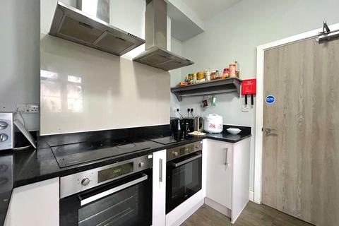 1 bedroom in a house share to rent, New North Road, Central, Exeter, EX4