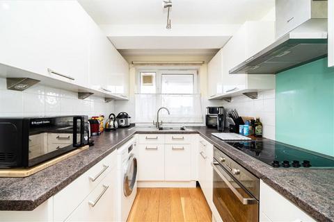 3 bedroom flat for sale, Lambeth Walk, London SE11