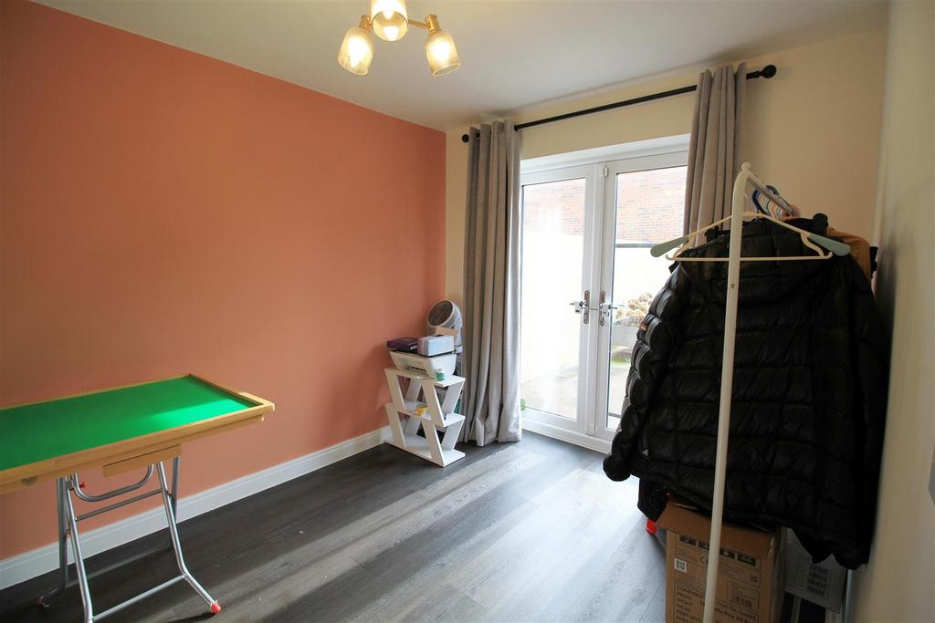 Bedroom 4.jpg