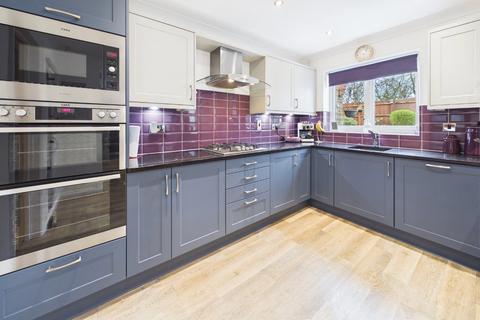 3 bedroom detached house for sale, Wansey Gardens, Newbury, Berkshire, RG14