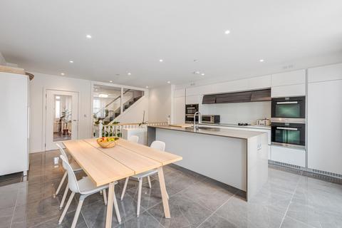 6 bedroom terraced house for sale, Chatham Road, London SW11