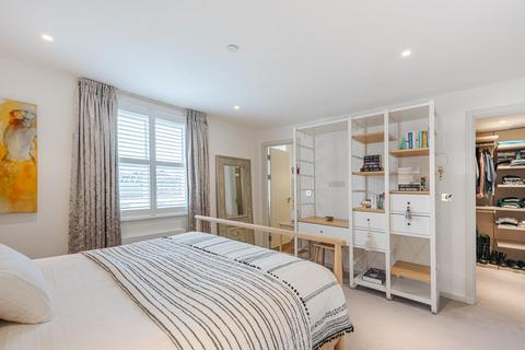 6 bedroom terraced house for sale, Chatham Road, London SW11