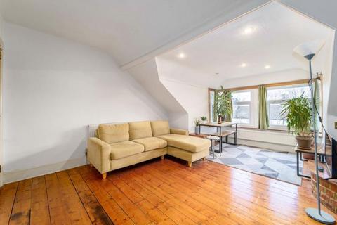 1 bedroom flat for sale, Aldenham Road, Bushey, Herts, WD23