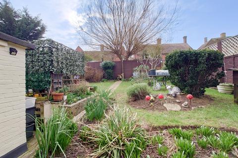 4 bedroom end of terrace house for sale, Gibbon Road, Newhaven