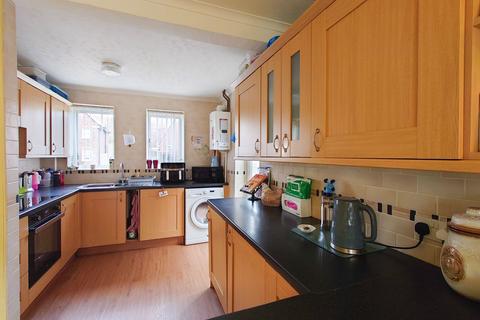 4 bedroom end of terrace house for sale, Gibbon Road, Newhaven