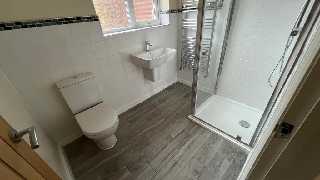 Shower Room (2).jpeg