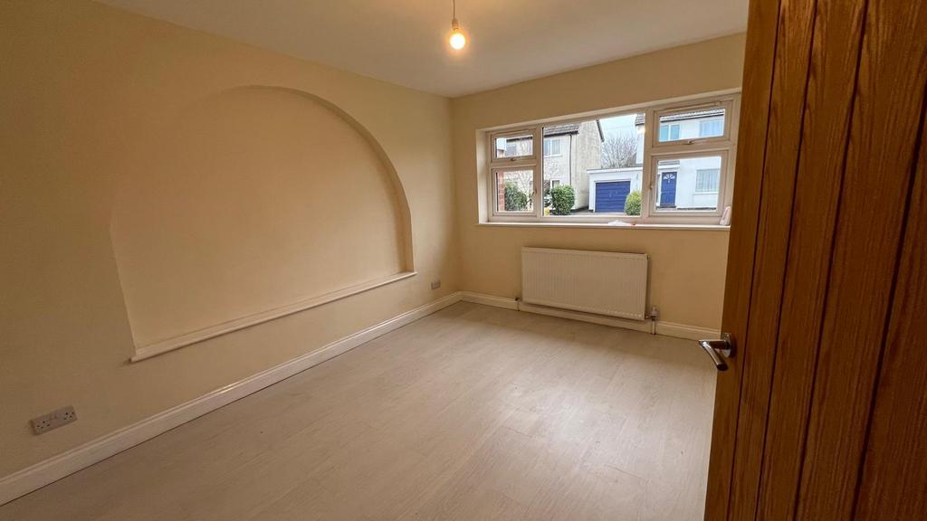 Bedroom 1.jpeg