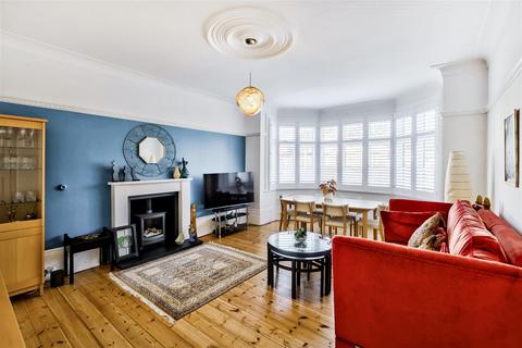 52 Felstead Road, London, E11 2QL