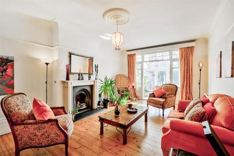 52 Felstead Road, London, E11 2QL