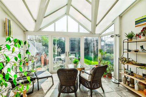 52 Felstead Road, London, E11 2QL