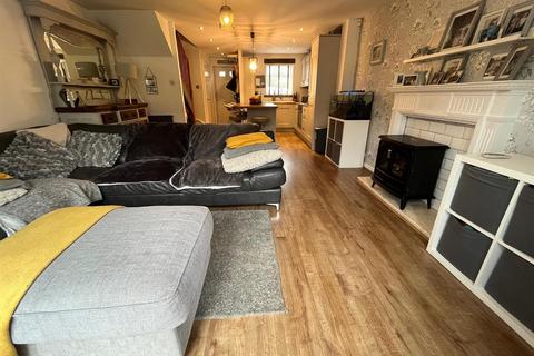 23 Alphingate Close, Stalybridge, SK15 3RL
