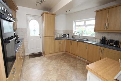 13 Moorside Gardens, Bradford, BD2 3RE