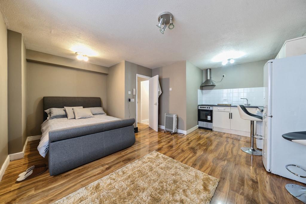 Living/Bedroom
