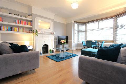 1 bedroom apartment to rent, Leighton Avenue, Leigh-on-Sea, Essex, SS9