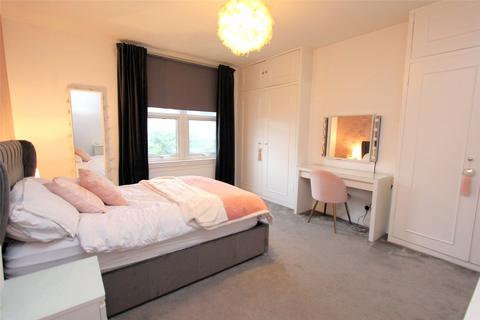 1 bedroom apartment to rent, Leighton Avenue, Leigh-on-Sea, Essex, SS9