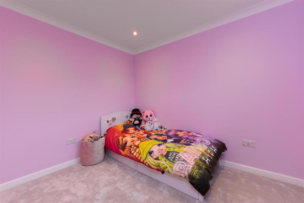 Doulton Close-9.jpg