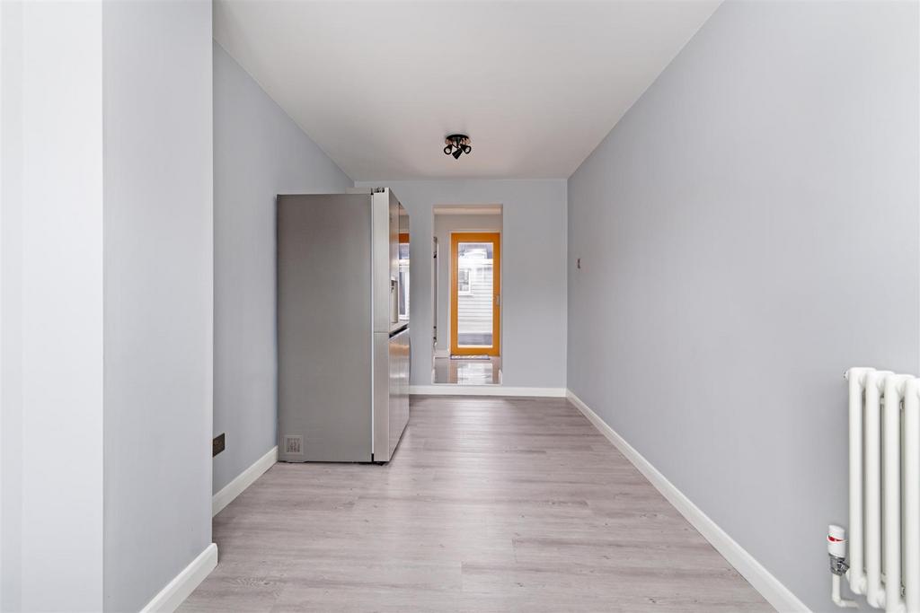 Doulton Close-8.jpg
