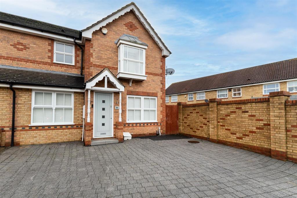 Doulton Close-1.jpg