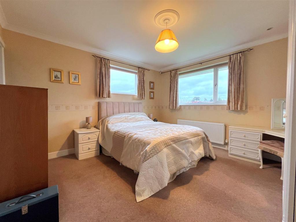 Bed on.1.jpg