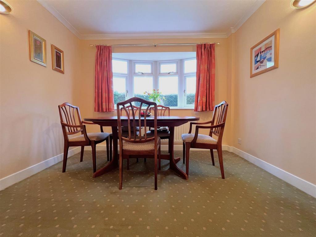 Dining room.jpg