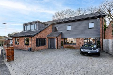 4 bedroom detached house for sale, Foster Close, Stevenage, Hertfordshire, SG1