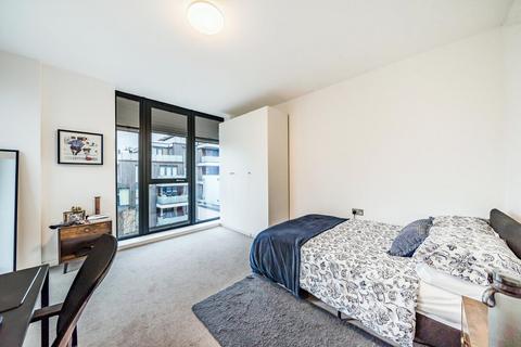 3 bedroom flat for sale, Quebec Way, Surrey Quays