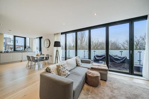 3 bedroom flat for sale, Quebec Way, Surrey Quays