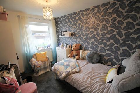 14 Bradwen Close, Denton, Manchester, M34 7TD