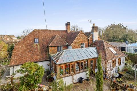 4 bedroom cottage for sale, South Road, Hailsham