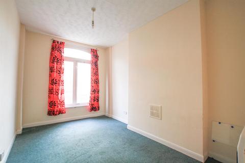 1 bedroom flat to rent, High Street, Lowestoft. NR32 1HP