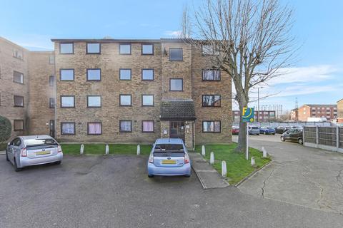34 Gurney Close, Barking, IG11 8JX