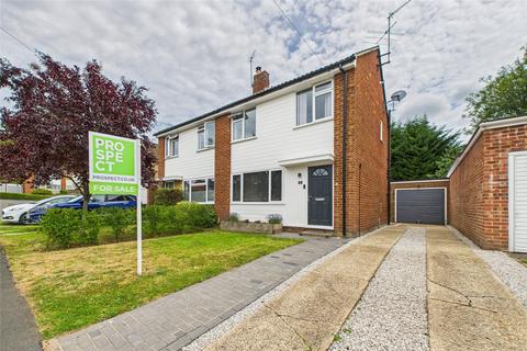 6 Chiltern Road, Sandhurst, GU47 8NB