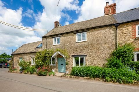 4 bedroom end of terrace house for sale, South Street, Middle Barton