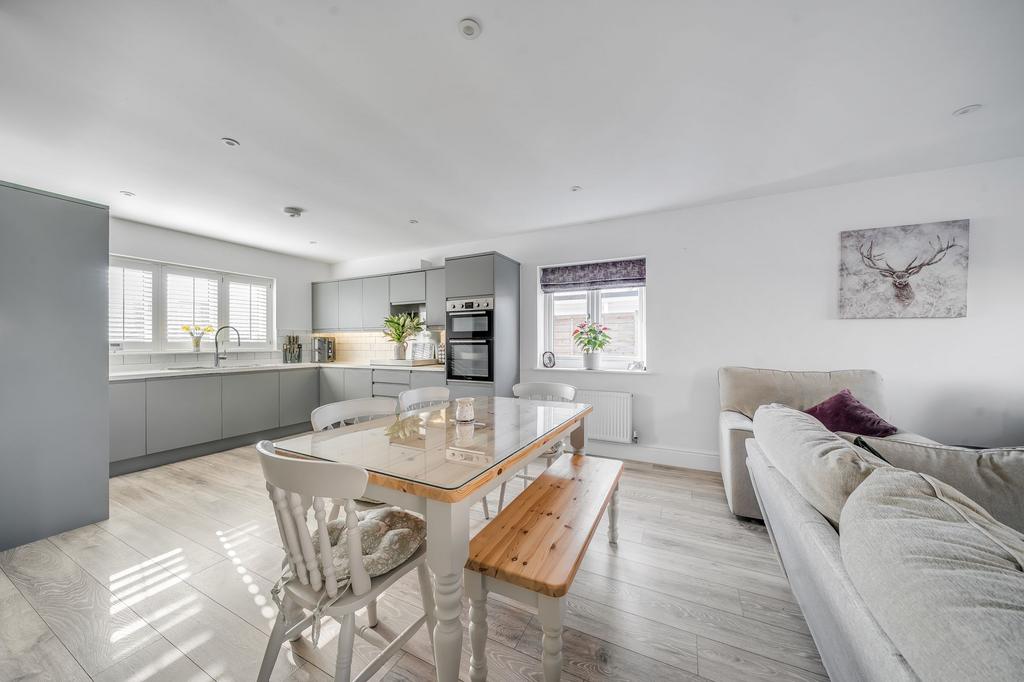 Living Room/Kitchen/Dining Room (2)