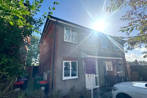3 bedroom semi-detached house to rent, Paddock Court, Dawley, TF4