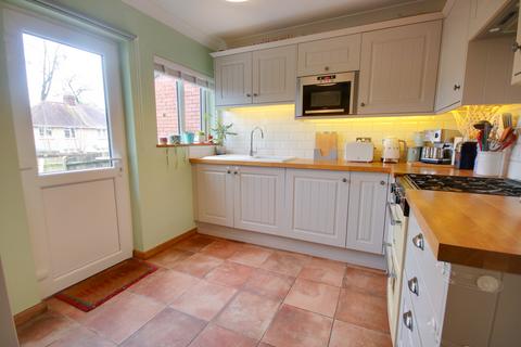 3 bedroom terraced house for sale, MERRYOAK! BEAUTIFUL KITCHEN! A MUST SEE!