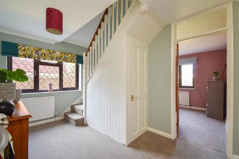 4 bedroom detached bungalow for sale, Butchers Lane, Three Oaks, Hastings