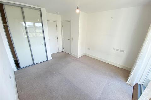 2 bedroom flat to rent, Napier Road, London, E11