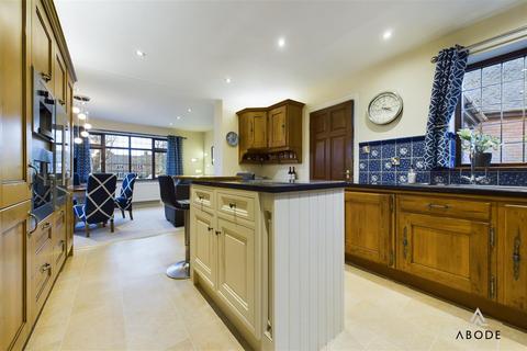 5 bedroom detached house for sale, Sandon Road, Stone ST15