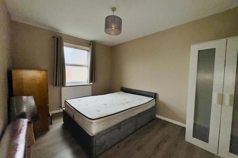 66 Edmeston Close, London, E9 5TL