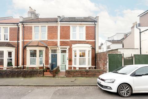 63 Ruby Street, Bristol, BS3 3DX